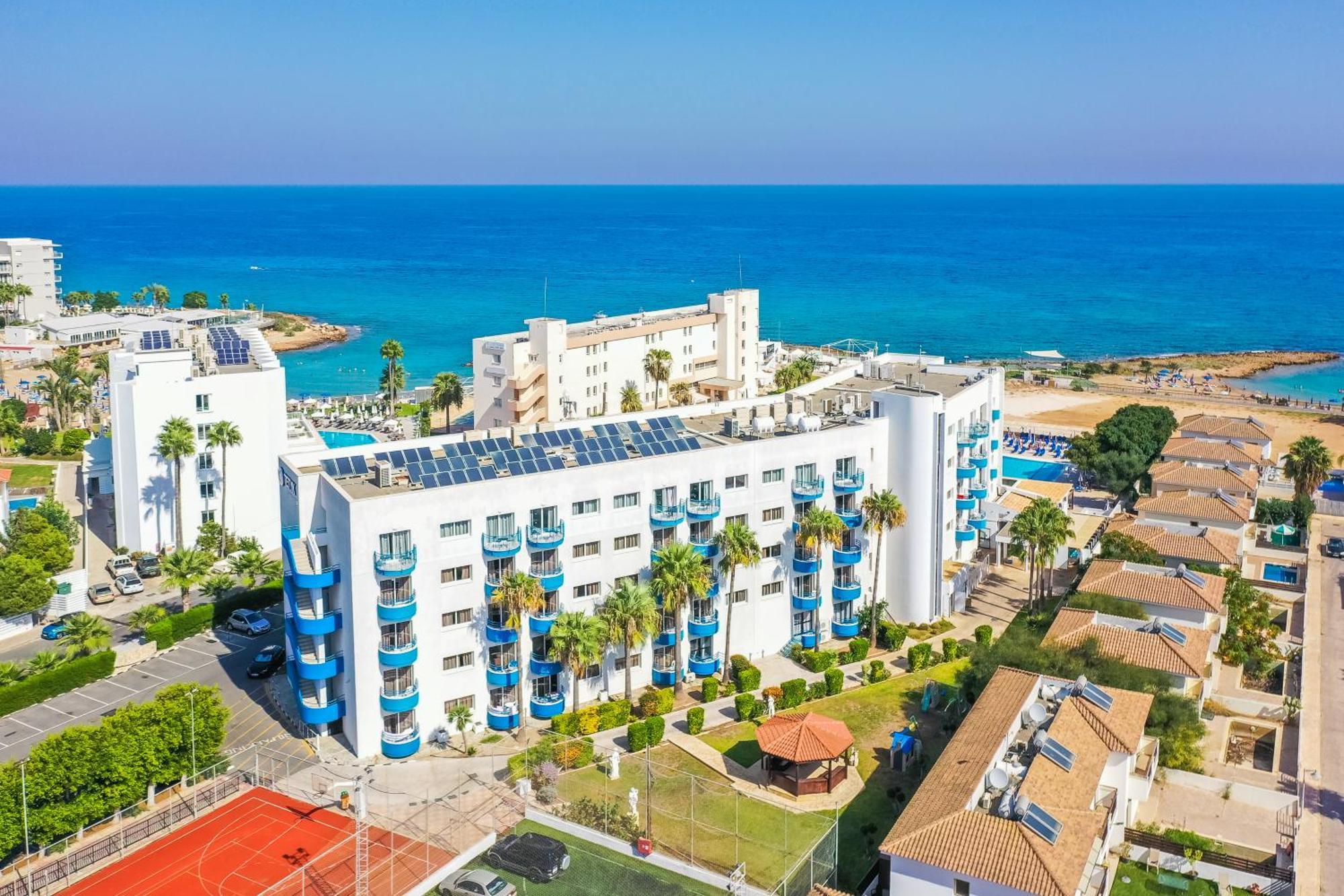 Tetyk Hotel Pernera Exterior foto